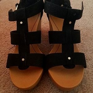 Wedge heels